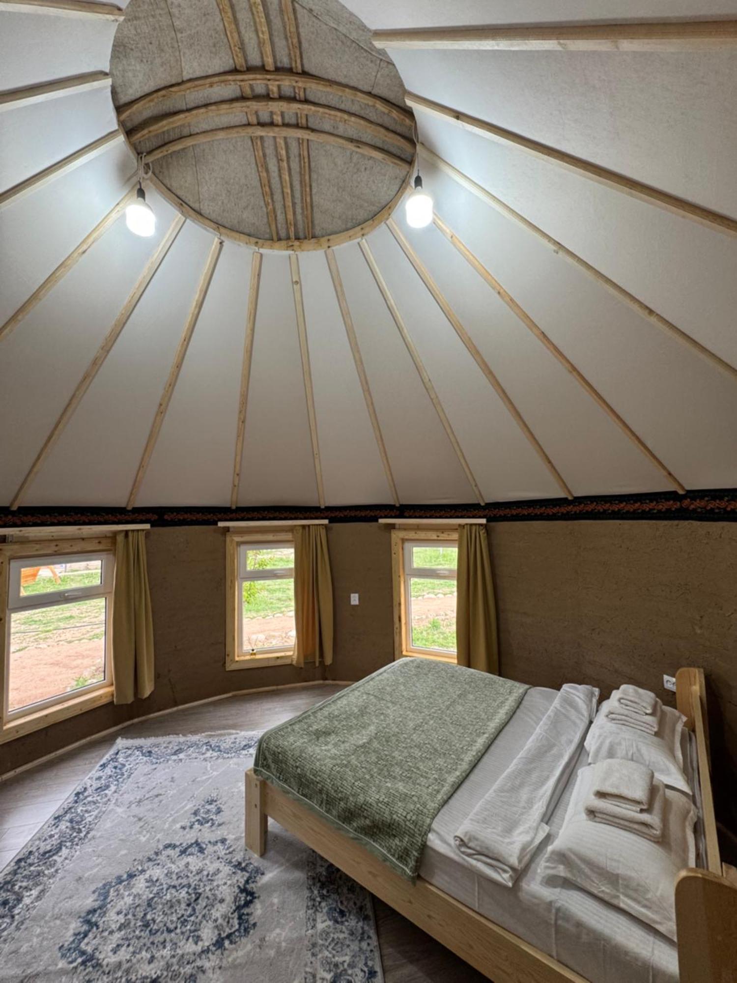 Bosogo Yurt Camp Hotel Bokonbayevo Ngoại thất bức ảnh